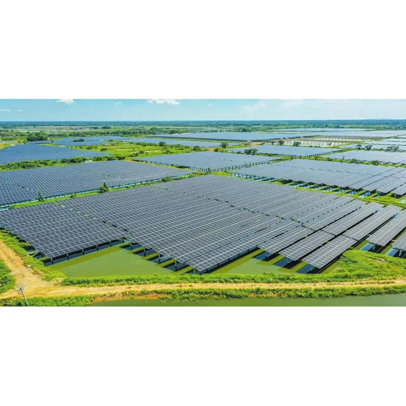 Fleksibelt solcellemonteringssystem